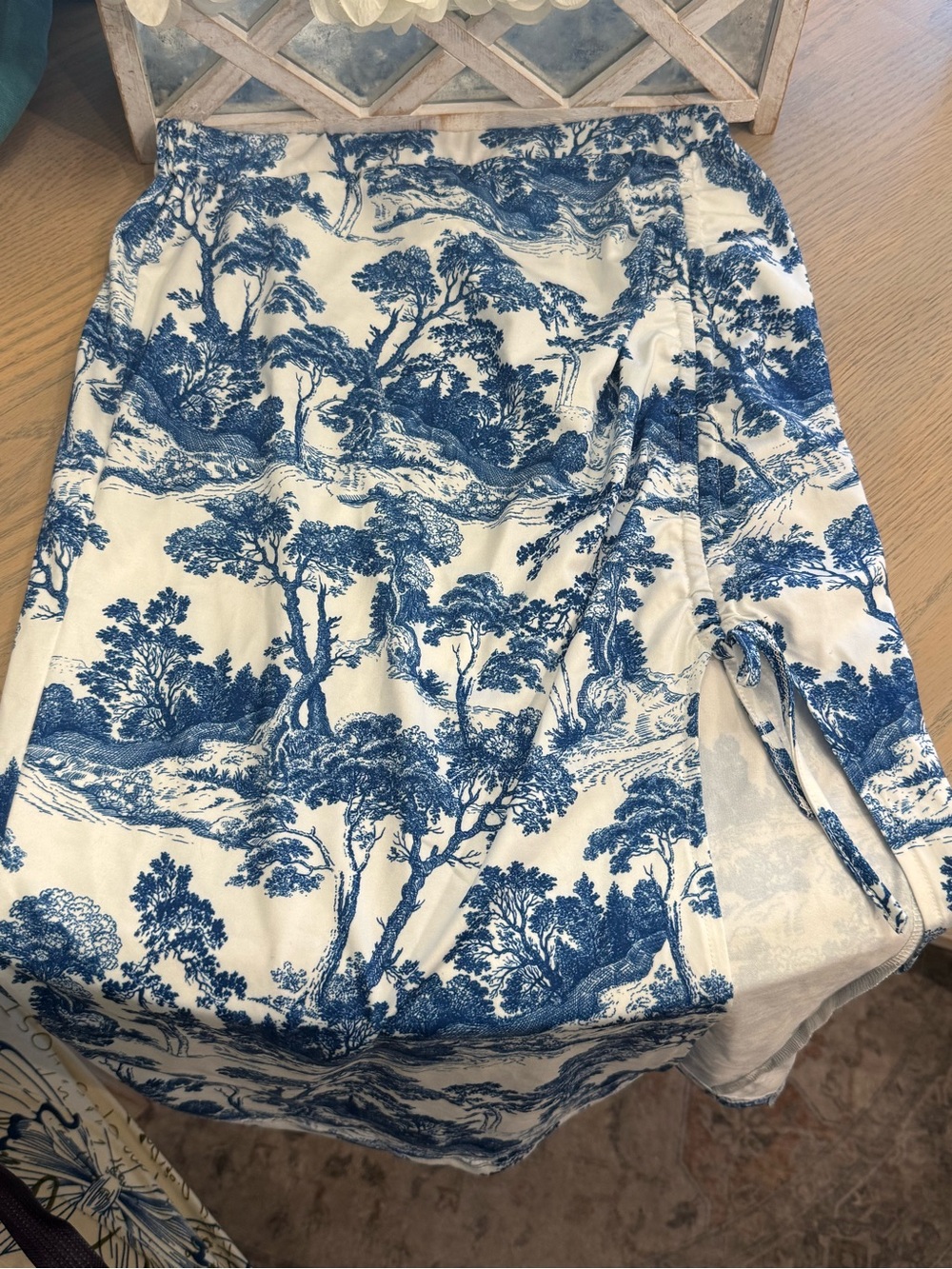 Womens M Blue Toile Print Slit Skirt